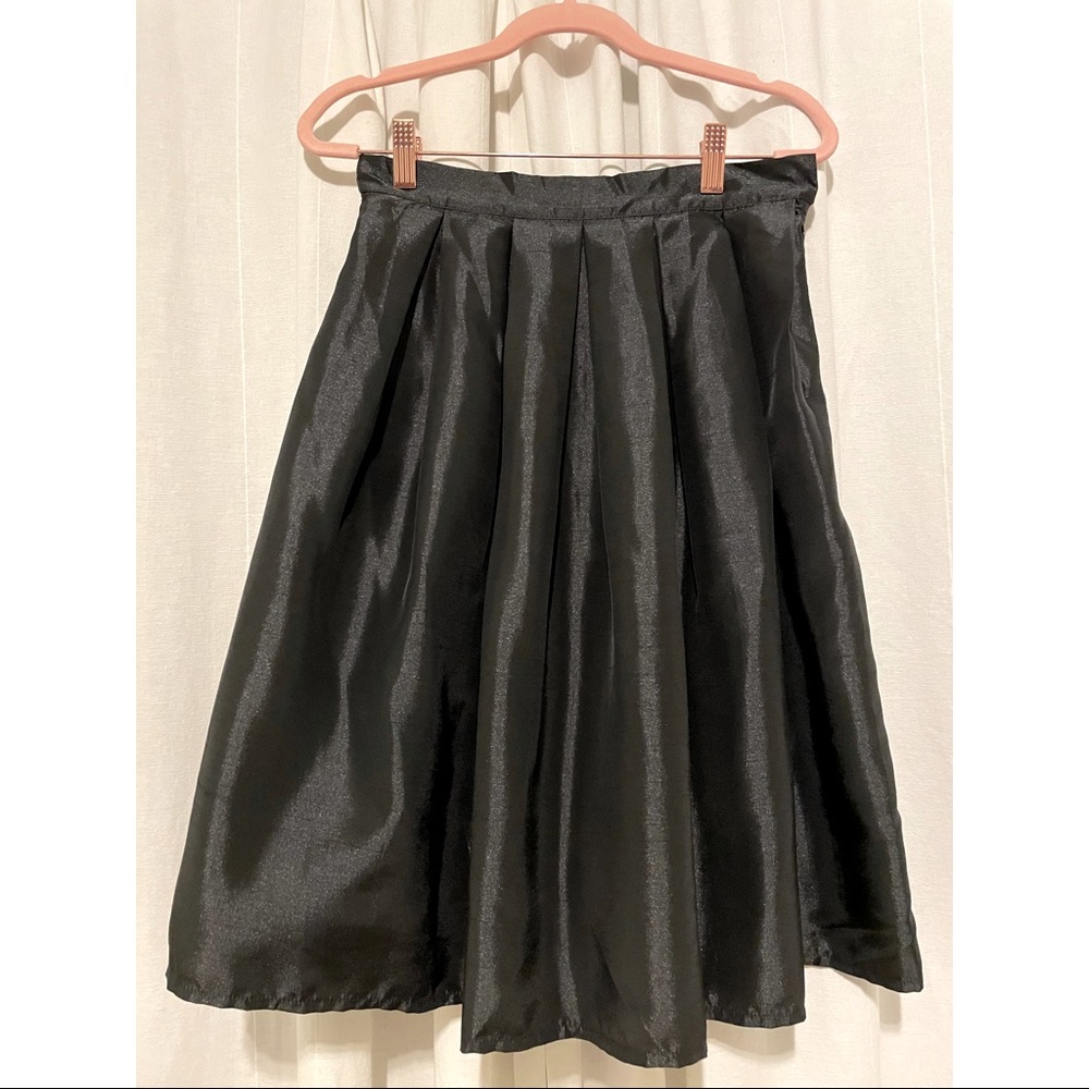 Black Shiny A Line Skirt Size Small